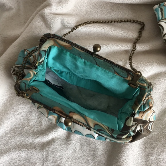 Vintage GAP silk blend mini kisslock clutch & sash
